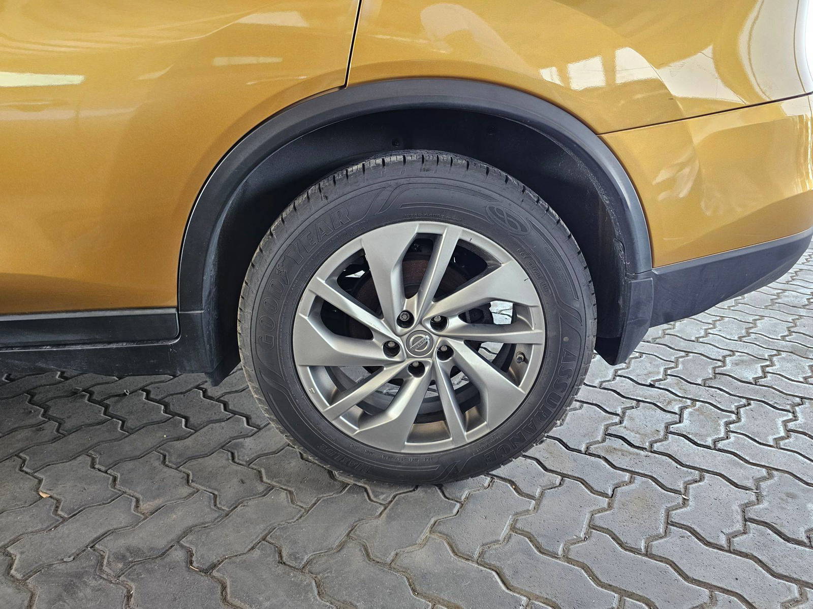 NISSAN ROGUE 2015 - Marhaba Auction Used Cars - Image 10