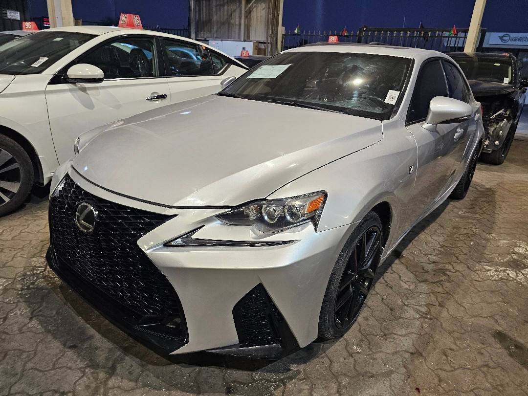 LEXUS IS 200T