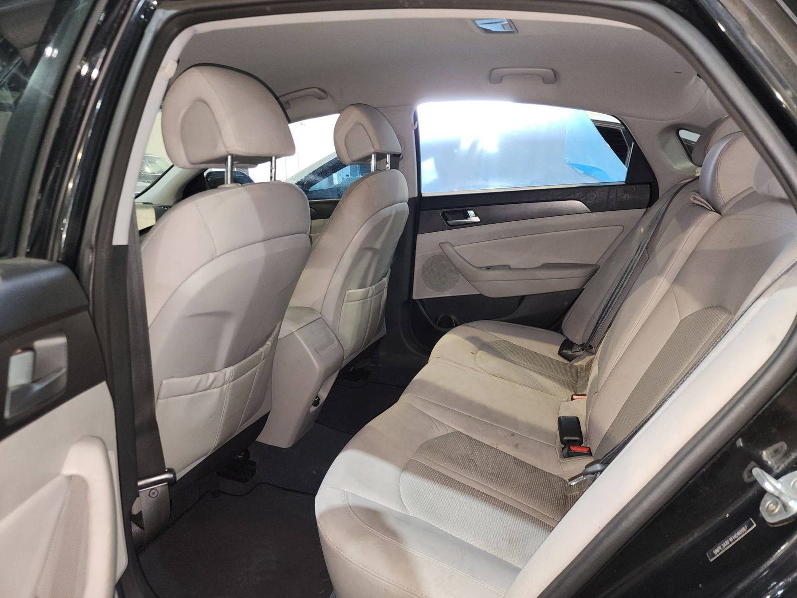 2015 HYUNDAI SONATA — 190648 Miles — Lot 85073754 — Souq - Marhaba Auctions Used Cars - Image 7