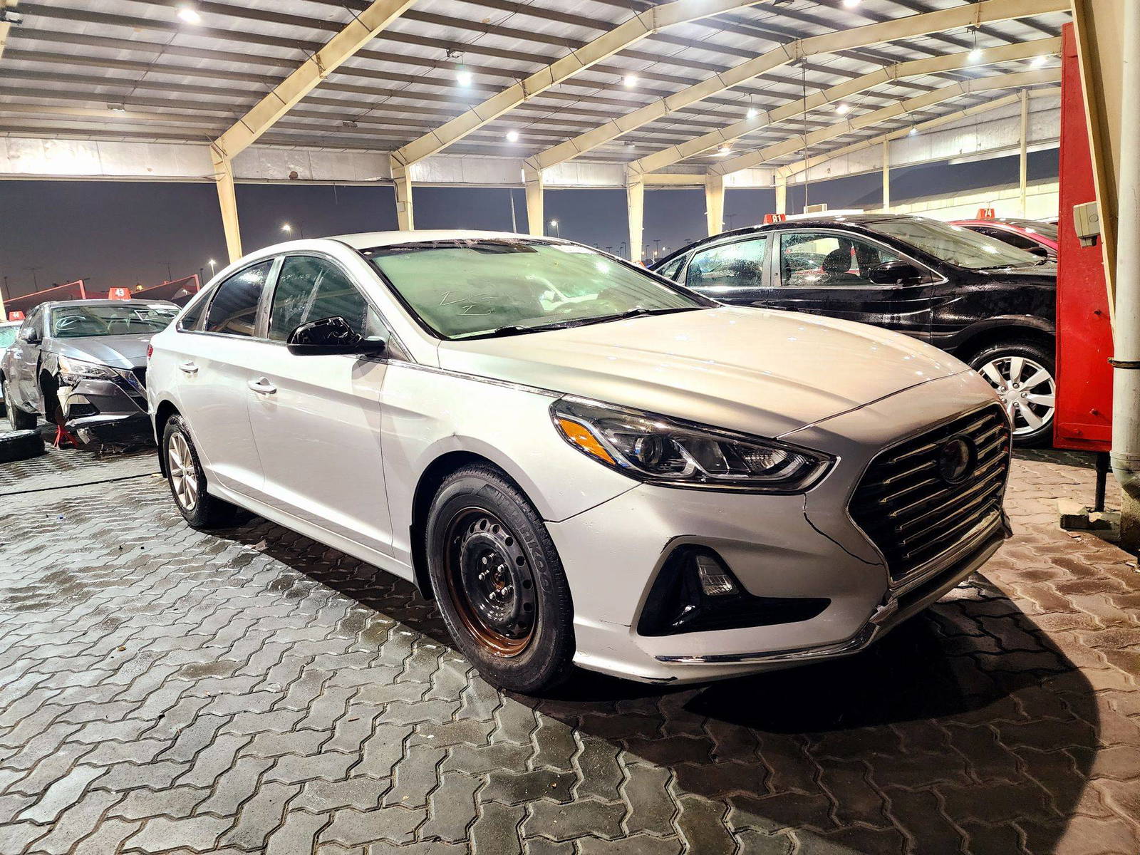 2018 HYUNDAI SONATA — 75126 Miles — Lot H671055 — Souq - Marhaba Auctions Used Cars - Image 4
