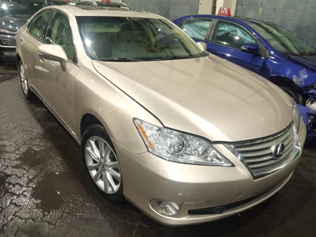 2011 LEXUS ES 350 — 137920 Miles — Lot 426369 - Marhaba Auctions Used Cars - Image 3