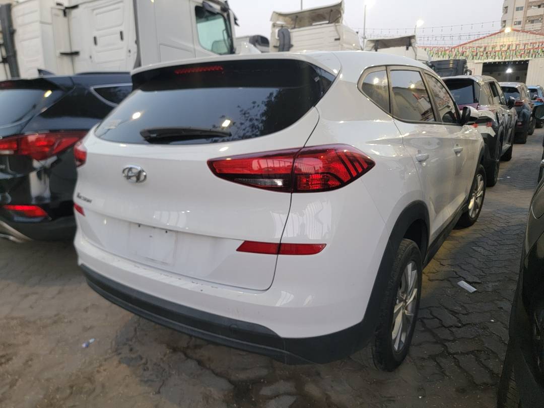 2019 HYUNDAI TUCSON — 107156 Miles — Lot 76205294 — Main - Marhaba Auctions Used Cars - Image 4