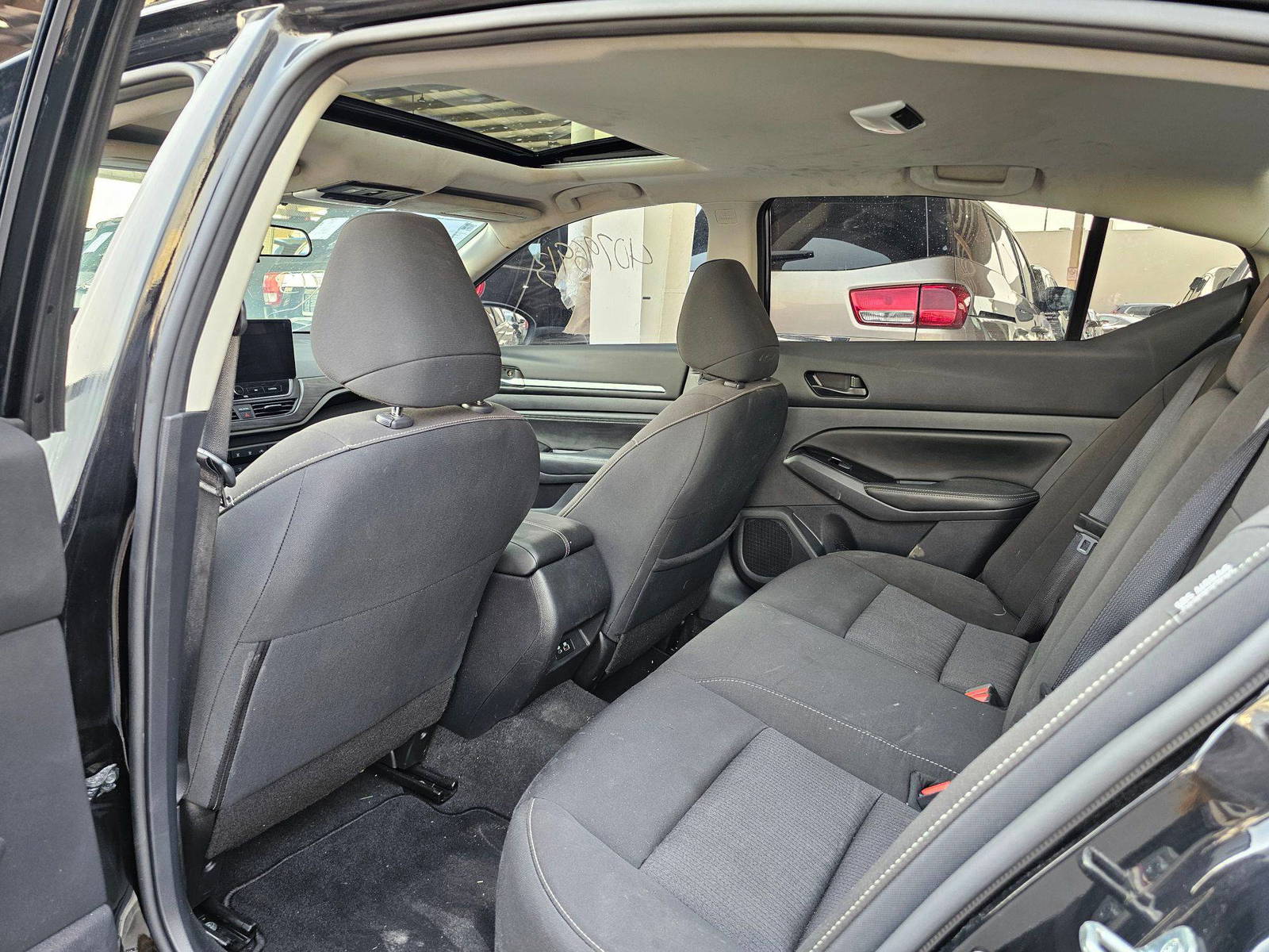 2023 NISSAN ALTIMA — 15601 Miles — Lot 351813 — Souq - Marhaba Auctions Used Cars - Image 6