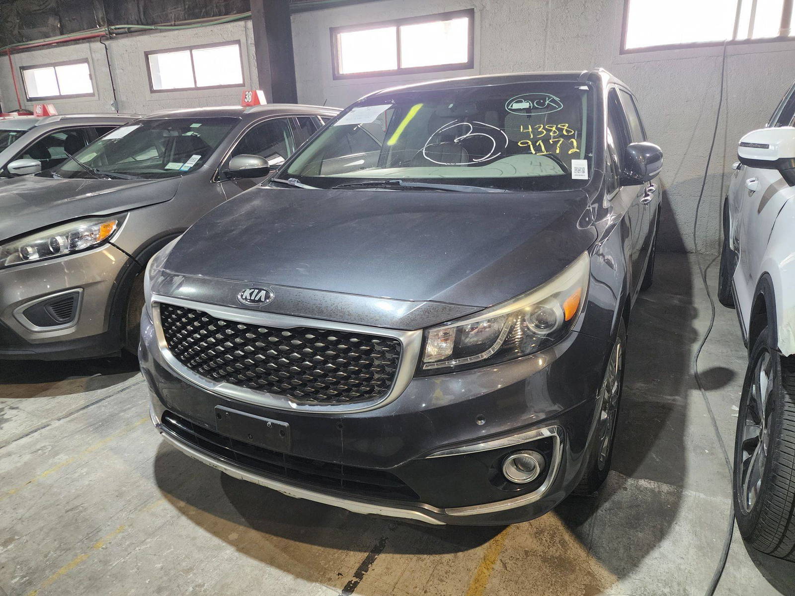 KIA SEDONA 2015 - Marhaba Auction Used Cars - Image 4