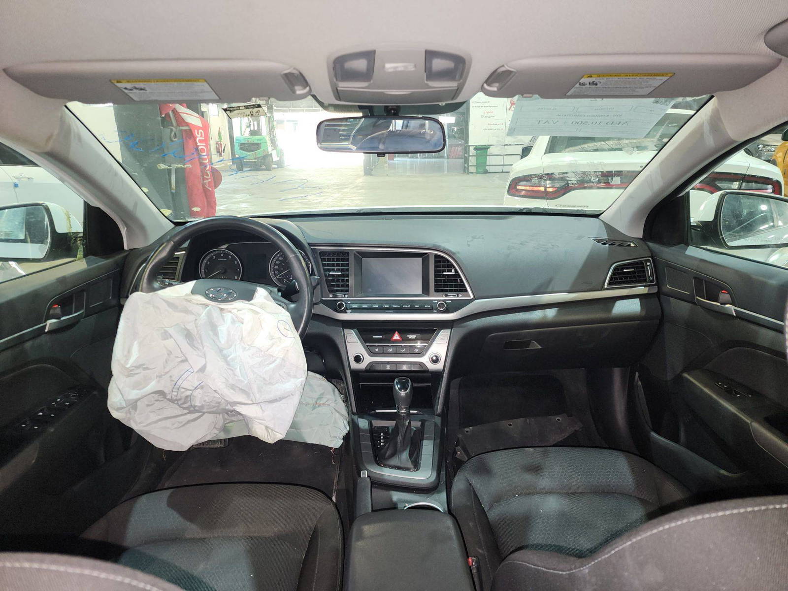 2017 HYUNDAI ELANTRA — 110210 KM — Lot HU276140 — Al Quoz - Marhaba Auctions Used Cars - Image 8