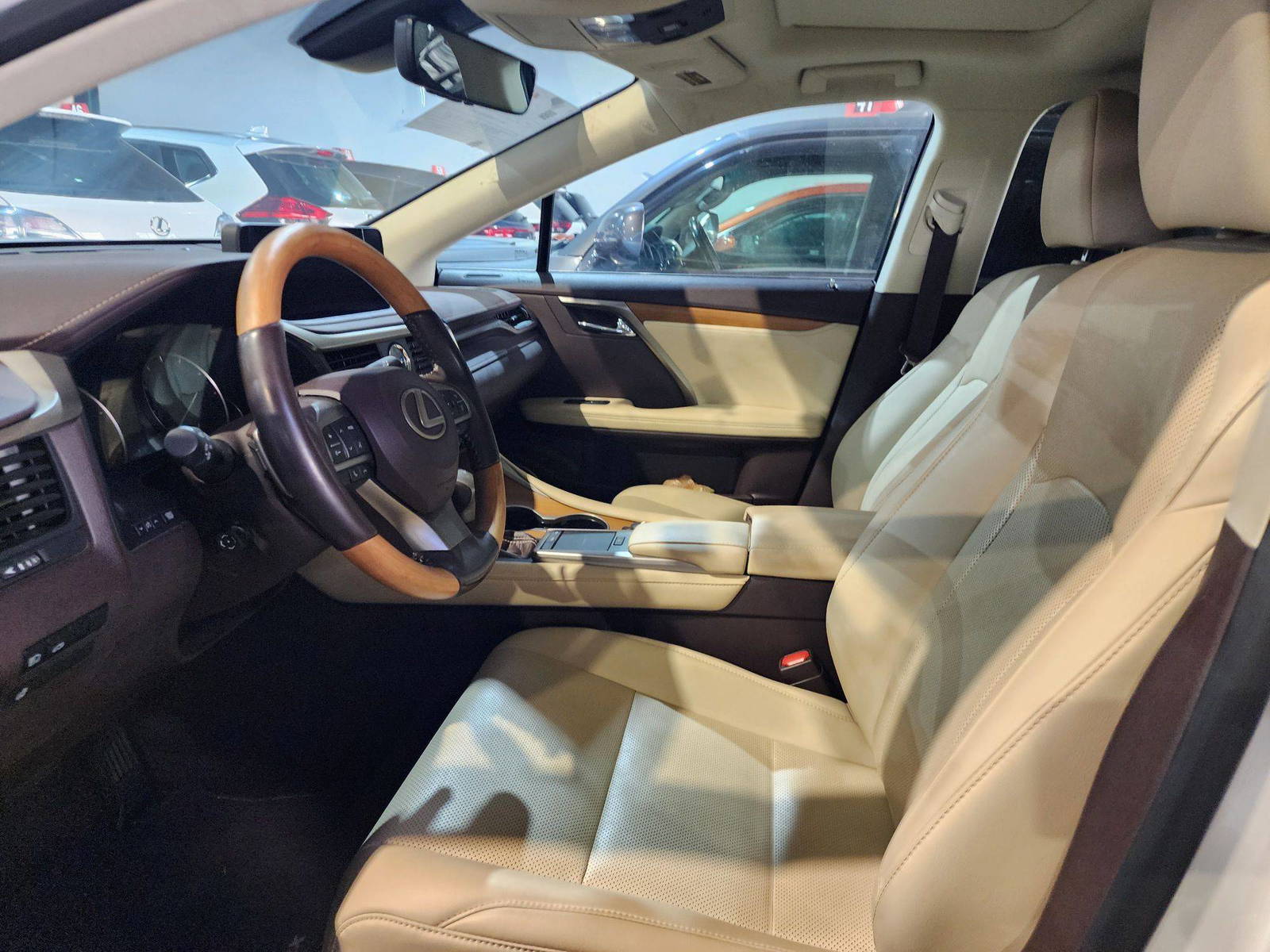 2020 LEXUS RX 350 — 42567 Miles — Lot 65997234 — Souq - Marhaba Auctions Used Cars - Image 9