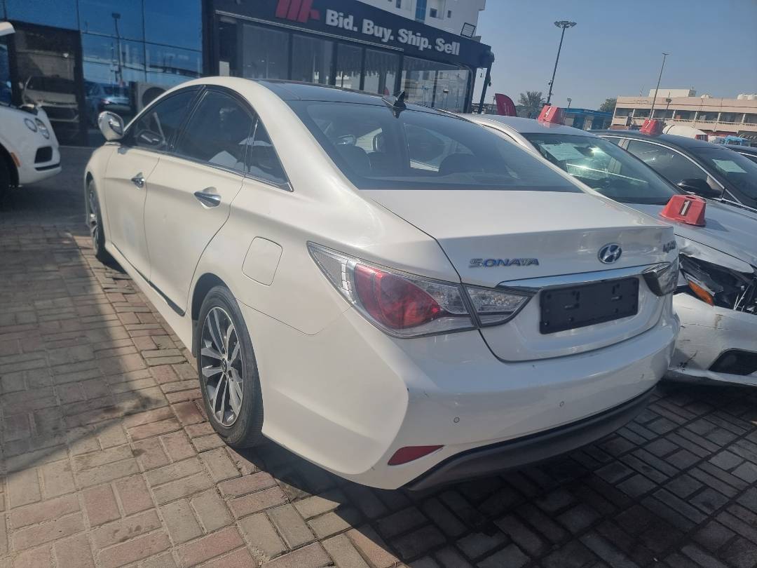 HYUNDAI SONATA 2012 - Marhaba Auction Used Cars - Image 4