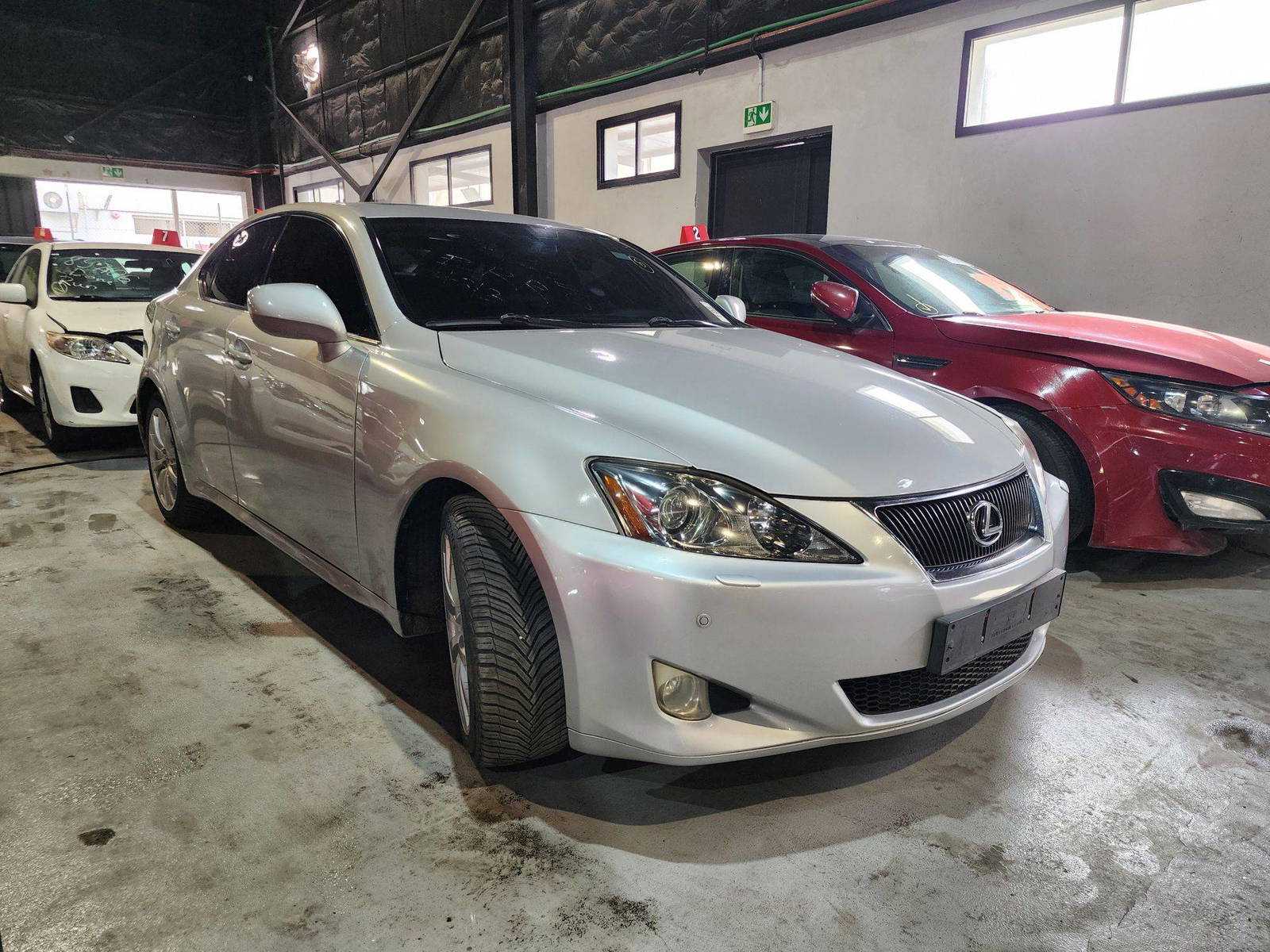 2007 LEXUS IS 250 — 228956 KM — Lot 047629 — Al Quoz - Marhaba Auctions Used Cars - Image 3