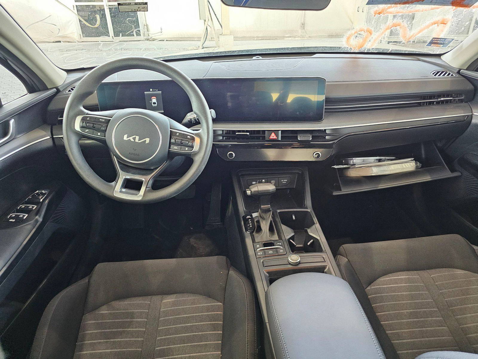 2025 KIA K5 — 2420 Miles — Lot 88942835 — Main - Marhaba Auctions Used Cars - Image 7