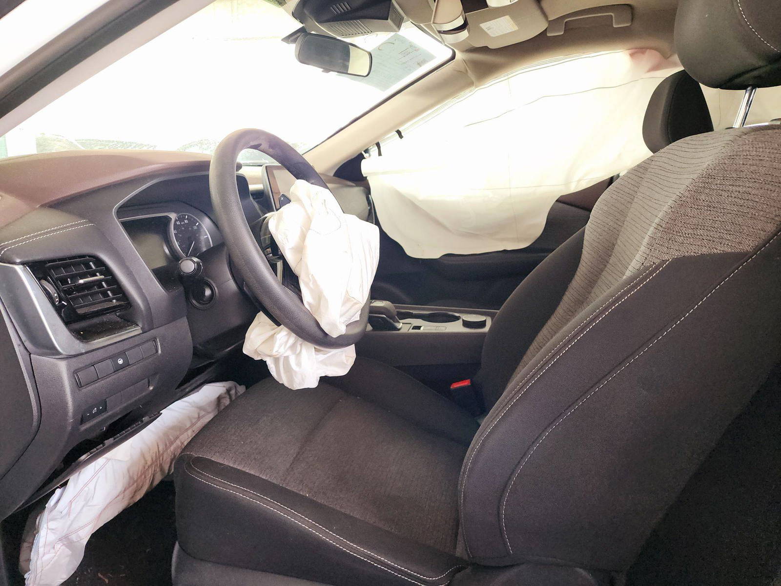 NISSAN ROGUE 2022 - Marhaba Auction Used Cars - Image 8