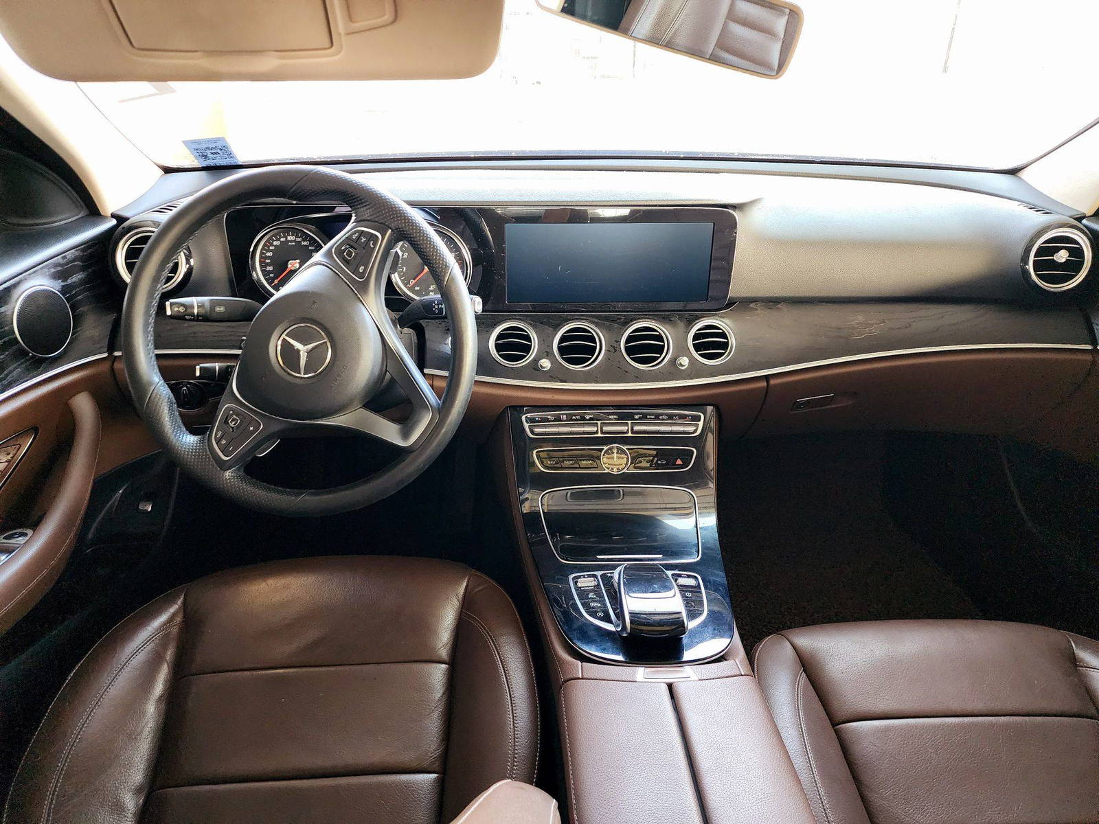 2018 MERCEDES BENZ E 200 — 109261 KM — Lot 297581 — Souq - Marhaba Auctions Used Cars - Image 7