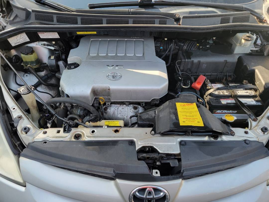 2008 TOYOTA SIENNA — 252870 Miles — Lot S114060 — Main - Marhaba Auctions Used Cars - Image 11