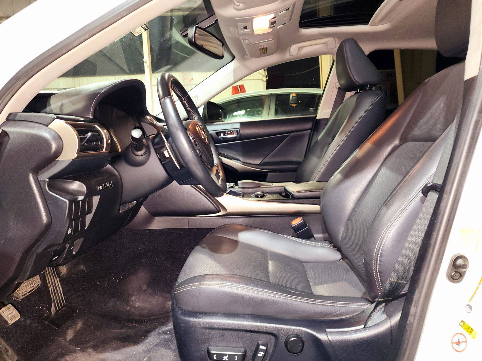 2014 LEXUS IS 250 — 138998 Miles — Lot 2XE5005082 — Souq - Marhaba Auctions Used Cars - Image 9