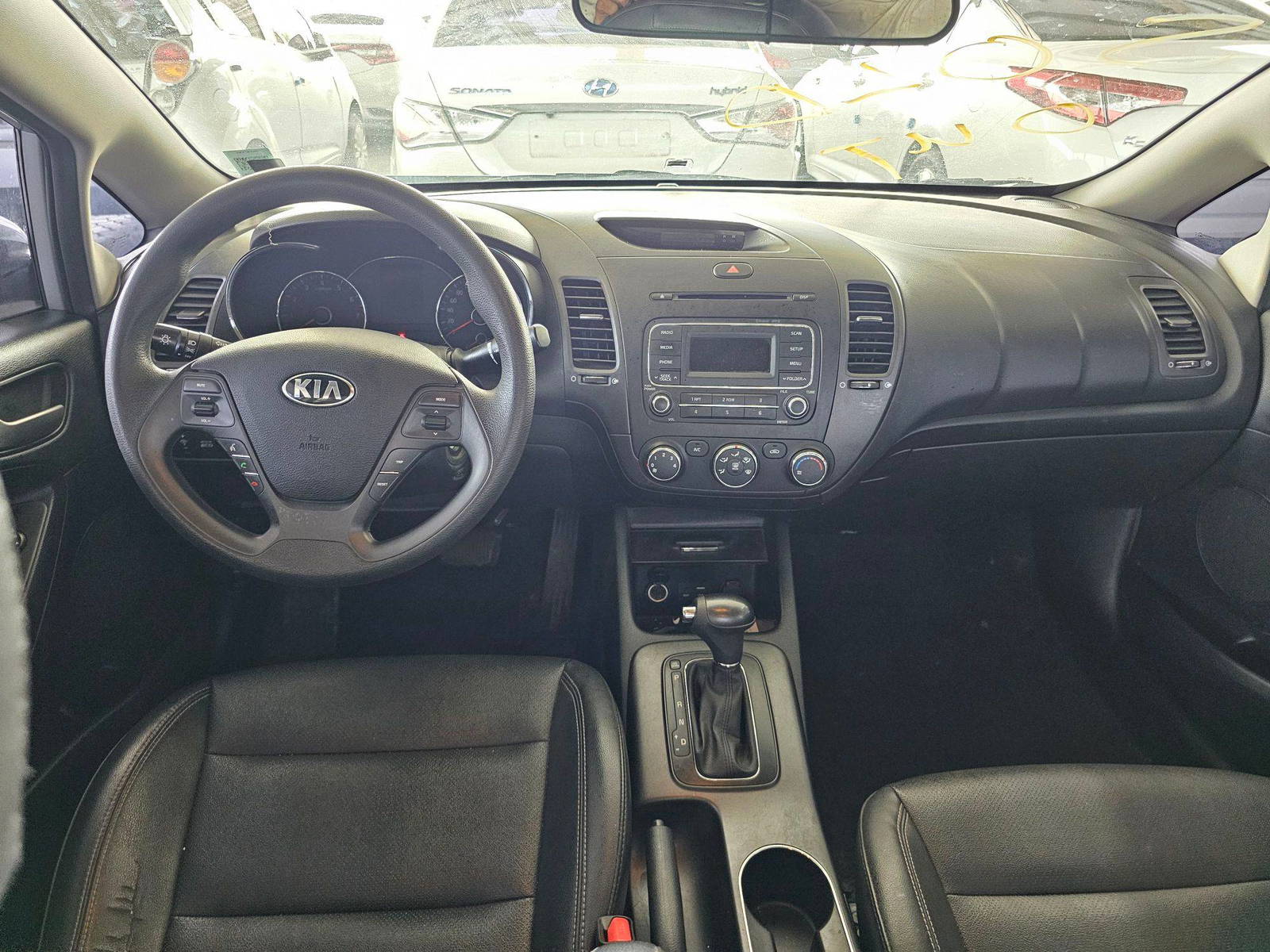 2015 KIA K3 — 156495 KM — Lot 467149 — Souq - Marhaba Auctions Used Cars - Image 7