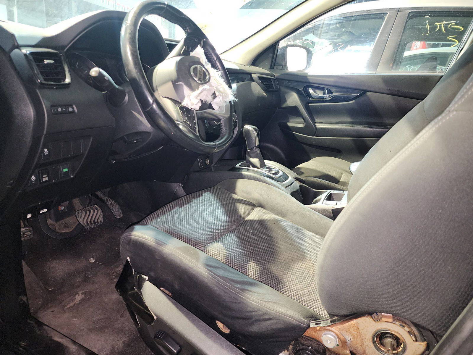 2018 NISSAN ROGUE SPORTS — 160617 Miles — Lot 253792 — Al Quoz - Marhaba Auctions Used Cars - Image 9