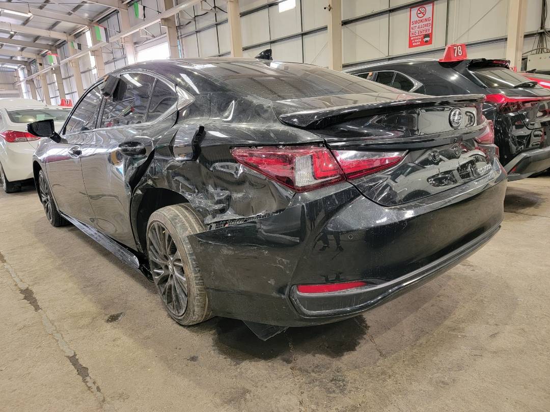 2021 LEXUS ES 300H — 7468 Miles — Lot 37550370 - Marhaba Auctions Used Cars - Image 3