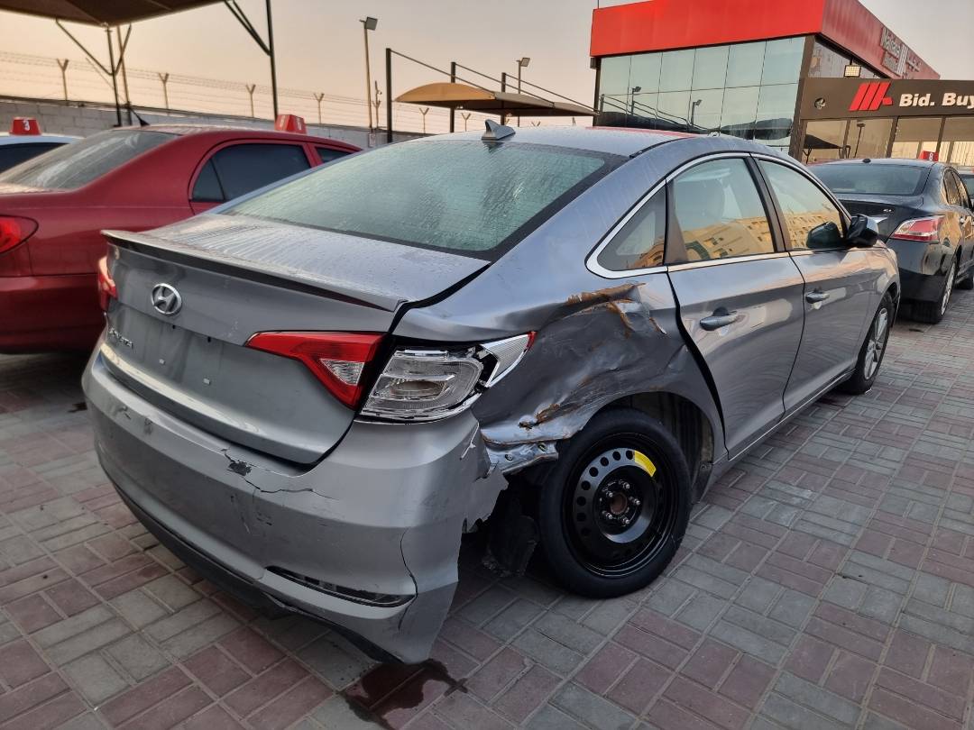 2016 HYUNDAI SONATA — 123918 Miles — Lot 125487 — Ind. 12 - Marhaba Auctions Used Cars - Image 4