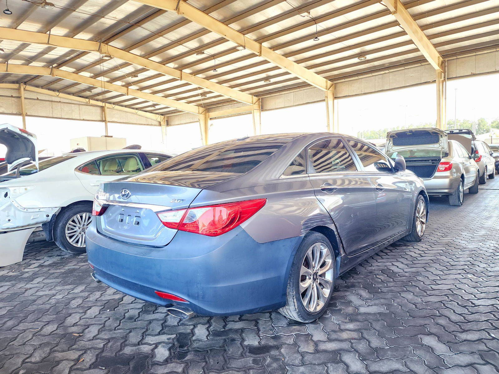 2011 HYUNDAI SONATA — 182474 Miles — Lot 40332124 — Souq - Marhaba Auctions Used Cars - Image 3