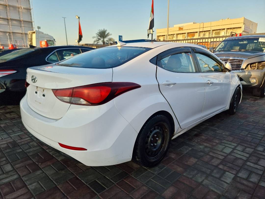2016 HYUNDAI ELANTRA — 356768 KM — Lot 125487 — Ind. 12 - Marhaba Auctions Used Cars - Image 4