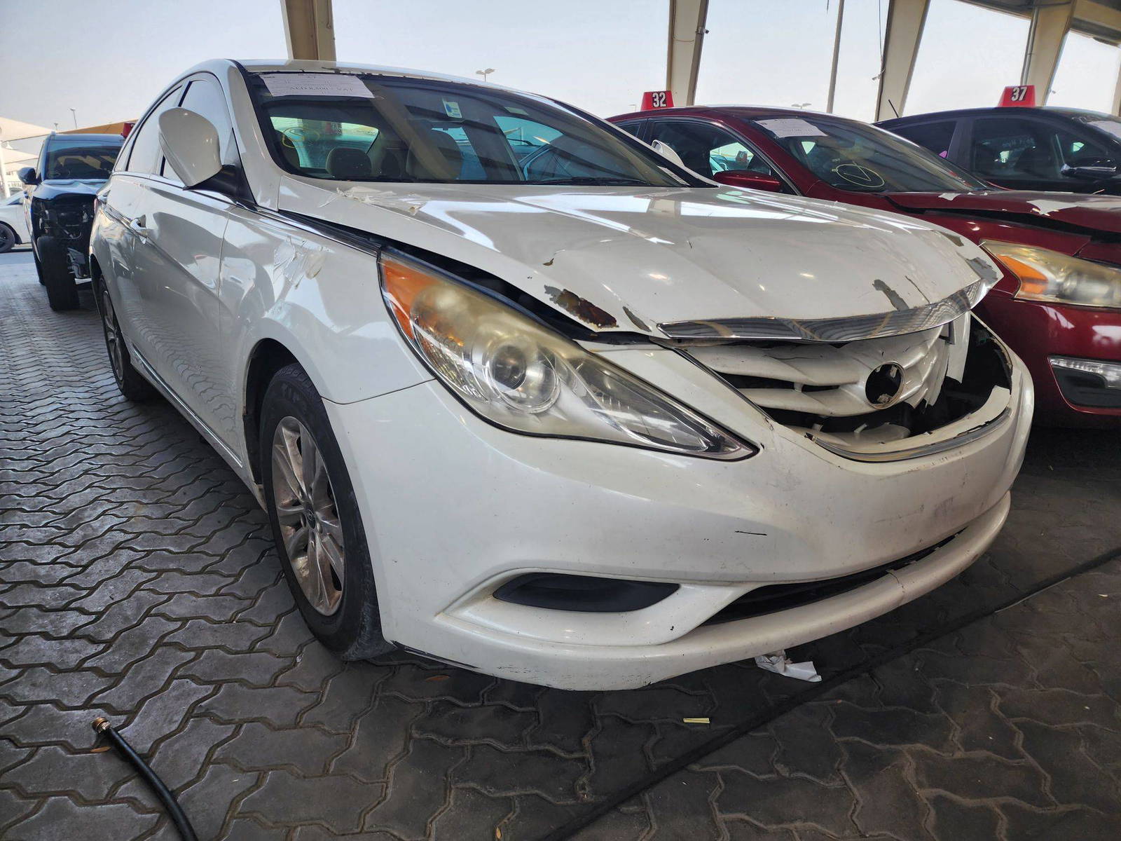 2012 HYUNDAI SONATA — 217816 Miles — Lot 46193034 — Souq - Marhaba Auctions Used Cars - Image 4