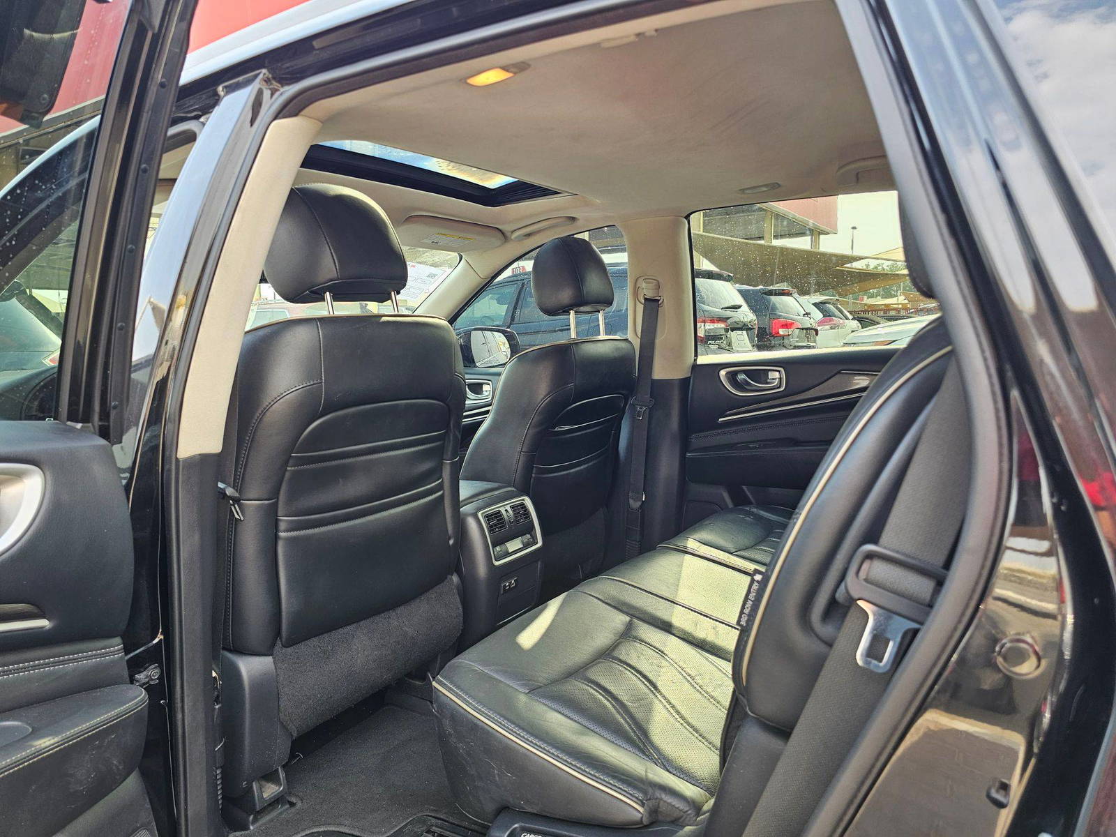 2019 INFINITI QX60 — 175789 Miles — Lot C562165 — Souq - Marhaba Auctions Used Cars - Image 6