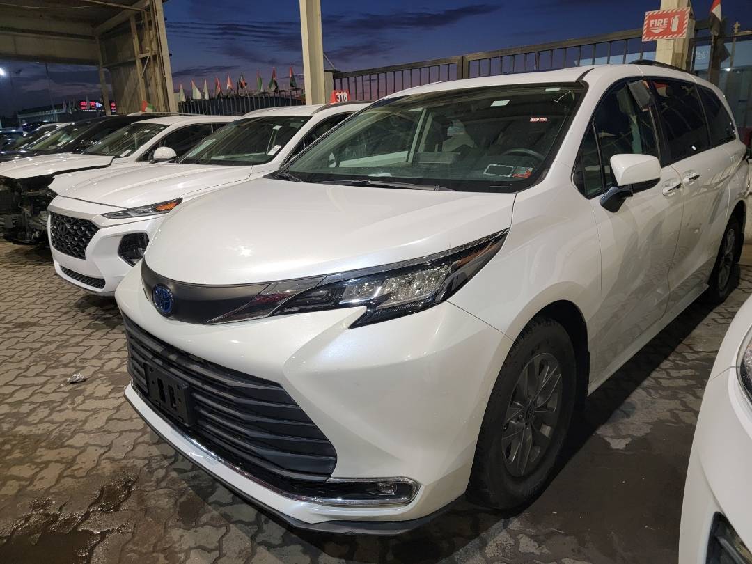 2022 TOYOTA SIENNA — 18305 Miles — Lot S077347 — Main - Marhaba Auctions Used Cars - Image 3