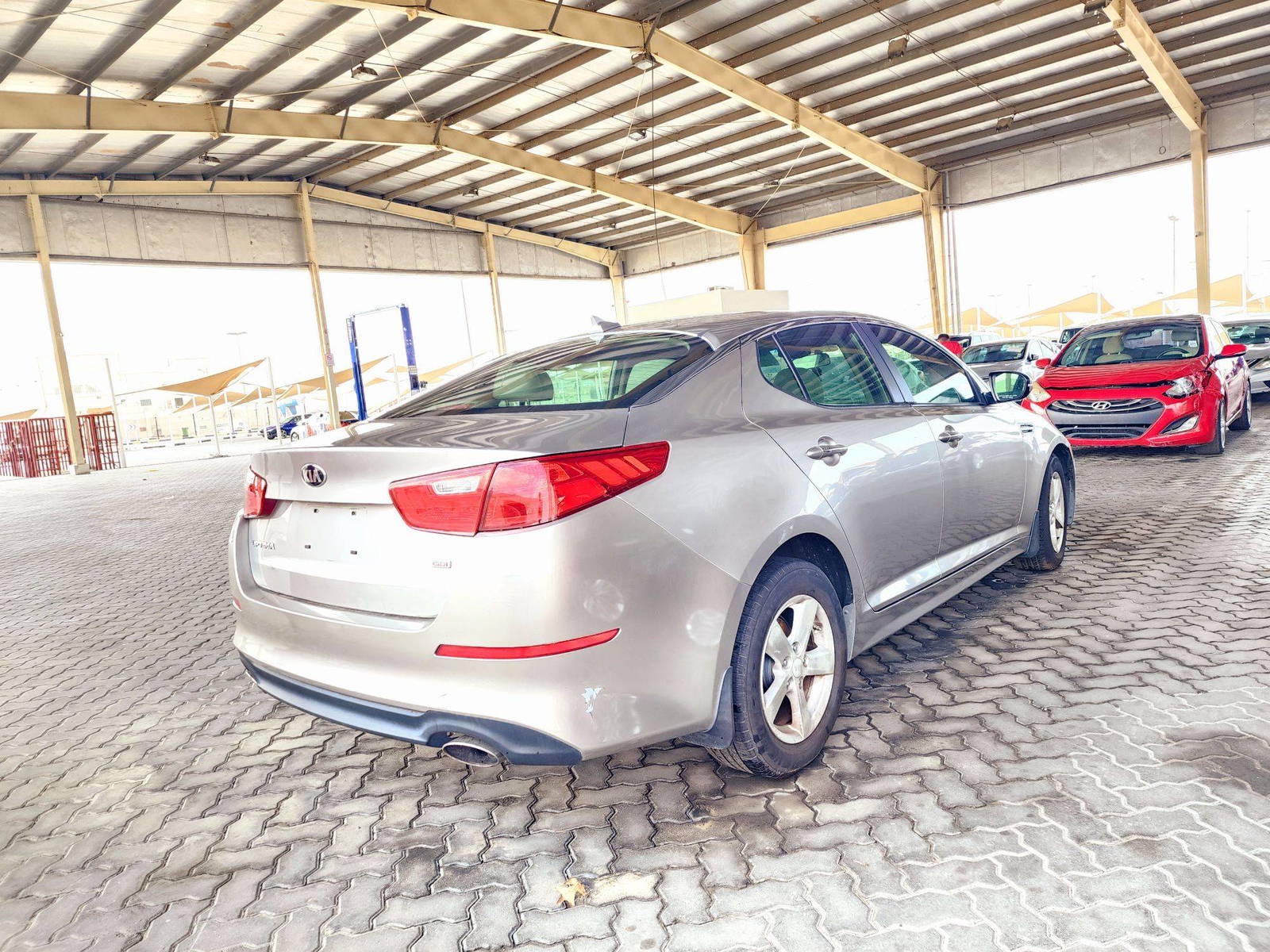 2015 KIA OPTIMA — 150425 Miles — Lot 40300577 — Souq - Marhaba Auctions Used Cars - Image 4