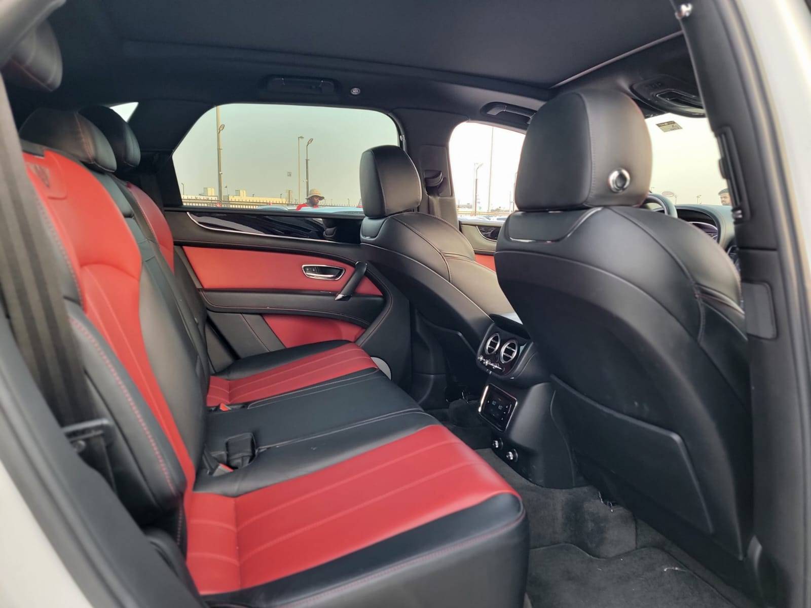 BENTLEY BENTAYGA 2019 - Marhaba Auction Used Cars - Image 8