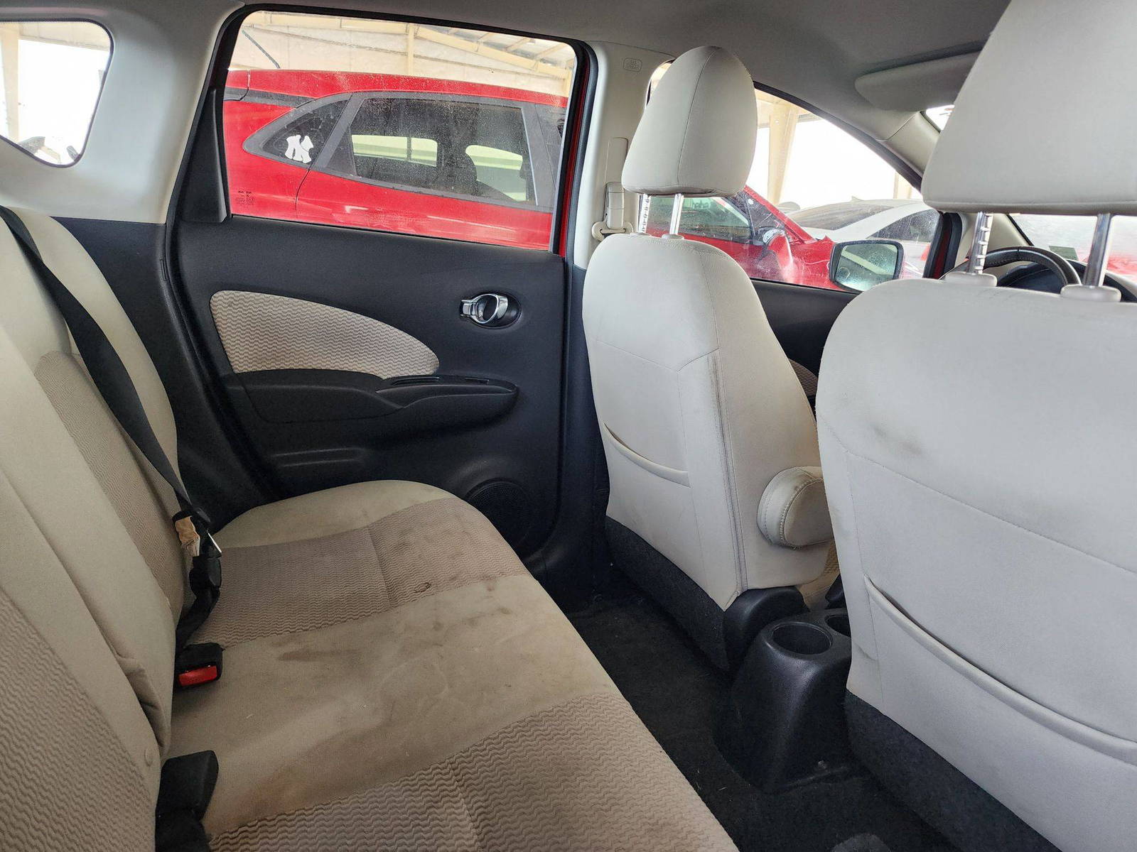 2015 NISSAN VERSA NOTE — 166560 Miles — Lot 39074553 — Souq - Marhaba Auctions Used Cars - Image 5