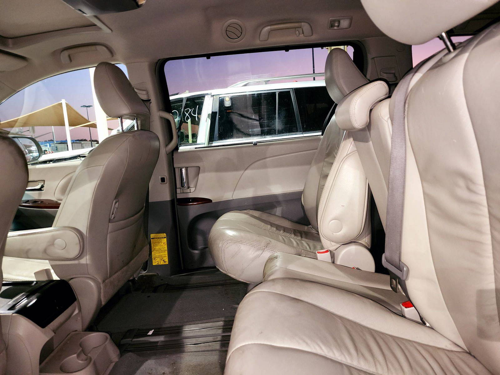 2011 TOYOTA SIENNA — 167373 Miles — Lot 125478 — Souq - Marhaba Auctions Used Cars - Image 6