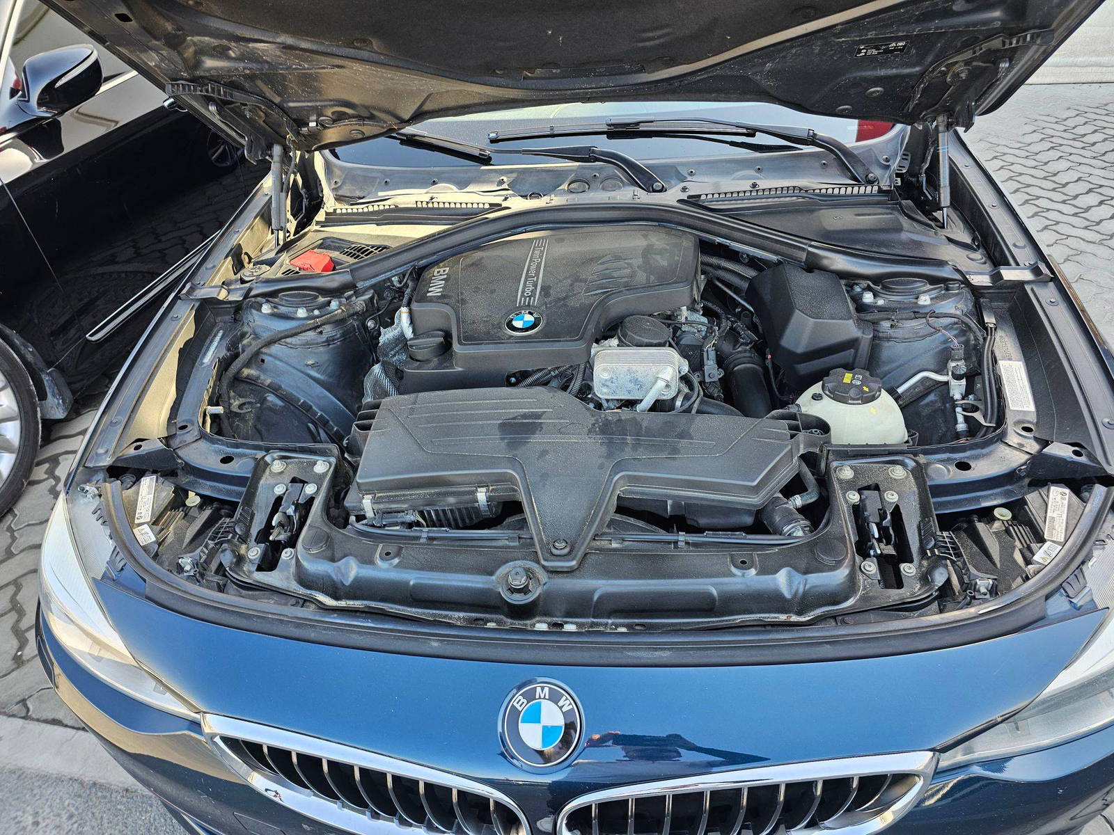 2016 BMW 328i — 80032 KM — Lot 55GG500778 — Souq - Marhaba Auctions Used Cars - Image 13