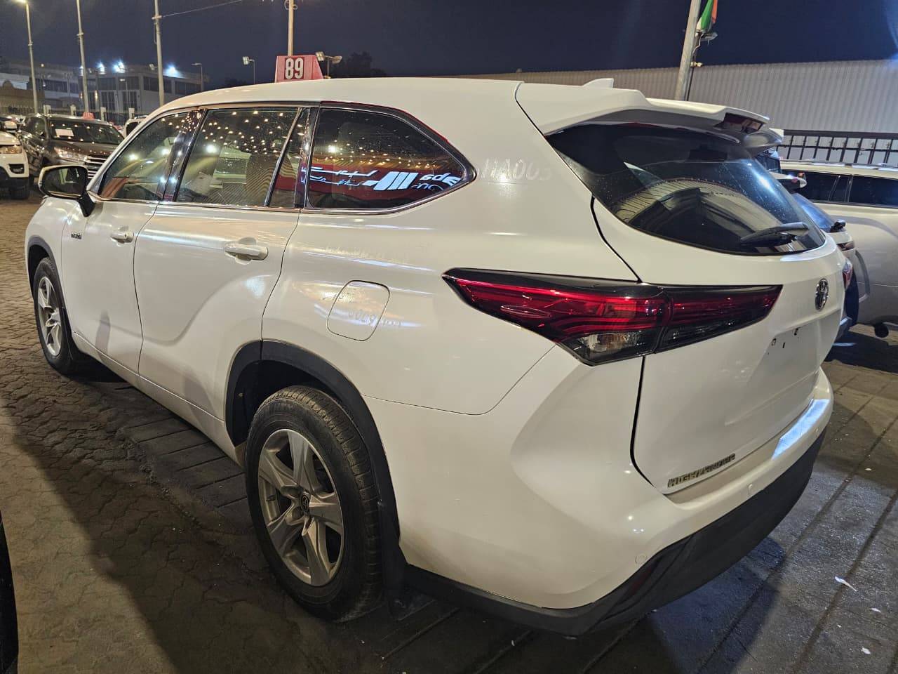 2021 TOYOTA HIGHLANDER — 999999 KM — Lot NS073702 — Main - Marhaba Auctions Used Cars - Image 4