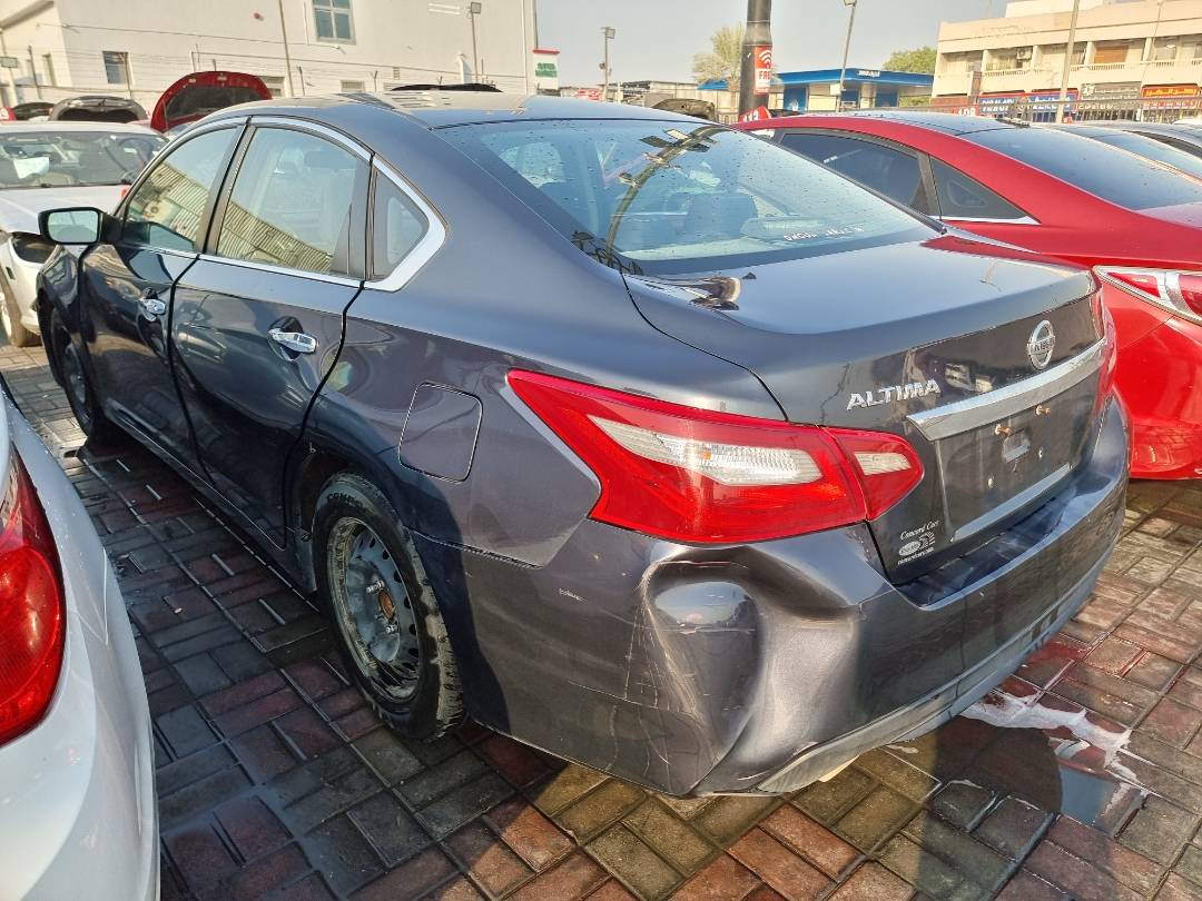 2018 NISSAN ALTIMA — 223936 Miles — Lot 215487 — Ind. 12 - Marhaba Auctions Used Cars - Image 4