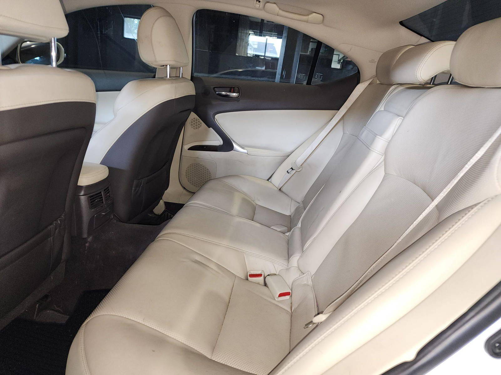 2011 LEXUS IS 250 — 208424 Miles — Lot 57424994 — Al Quoz - Marhaba Auctions Used Cars - Image 10