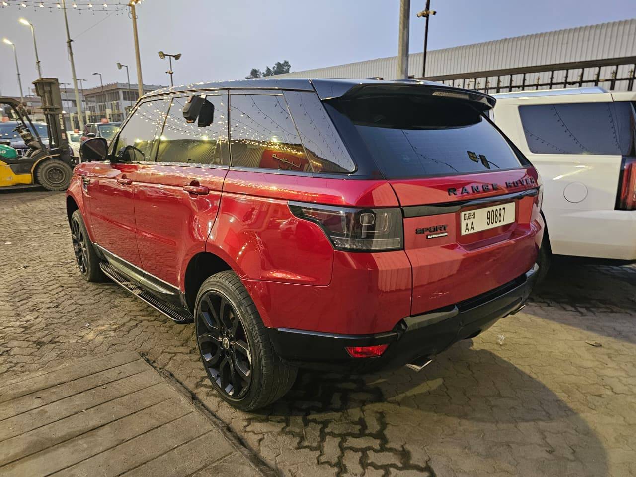 2014 LAND ROVER RANGE ROVER SPORT — 163519 KM — Lot F7EA375748 — Main - Marhaba Auctions Used Cars - Image 4