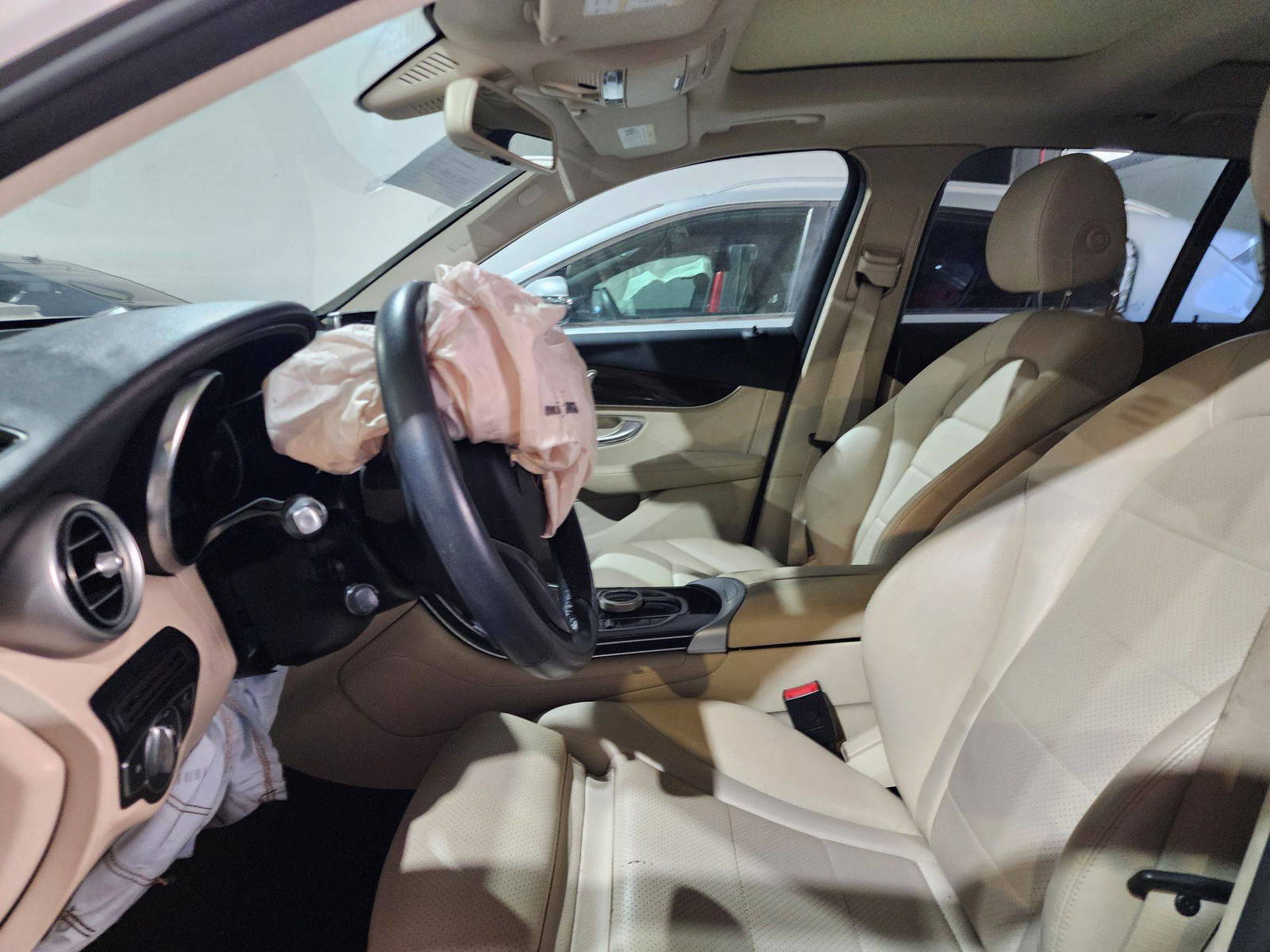2018 MERCEDES BENZ GLC-300 — 121815 Miles — Lot 087721 — Main - Marhaba Auctions Used Cars - Image 10