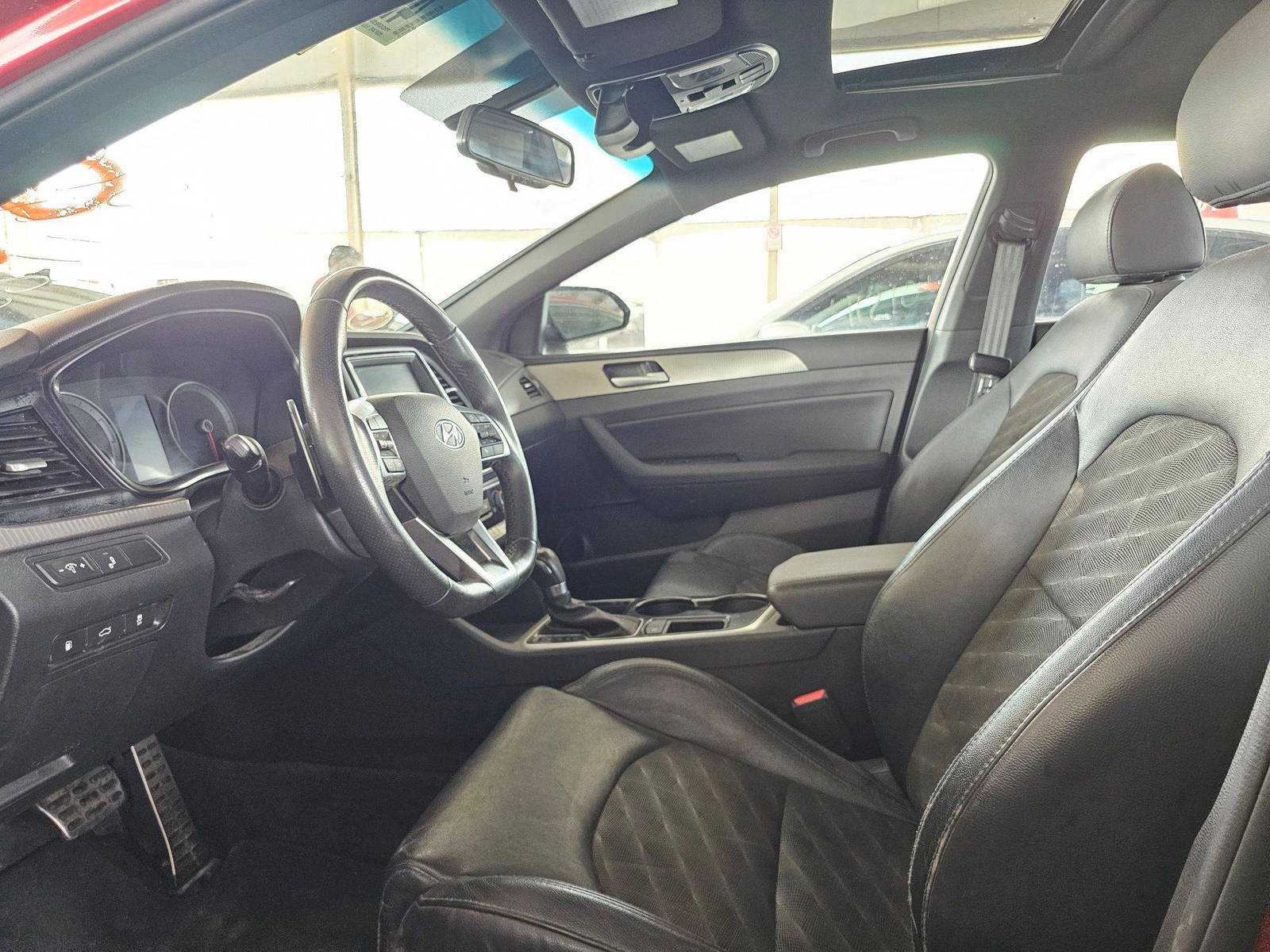 2018 HYUNDAI SONATA — 67325 Miles — Lot JH621170 — Main - Marhaba Auctions Used Cars - Image 9