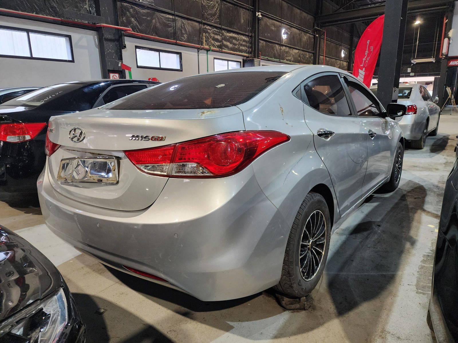 2011 HYUNDAI AVANTE — 213913 KM — Lot 057469 — Al Quoz - Marhaba Auctions Used Cars - Image 6