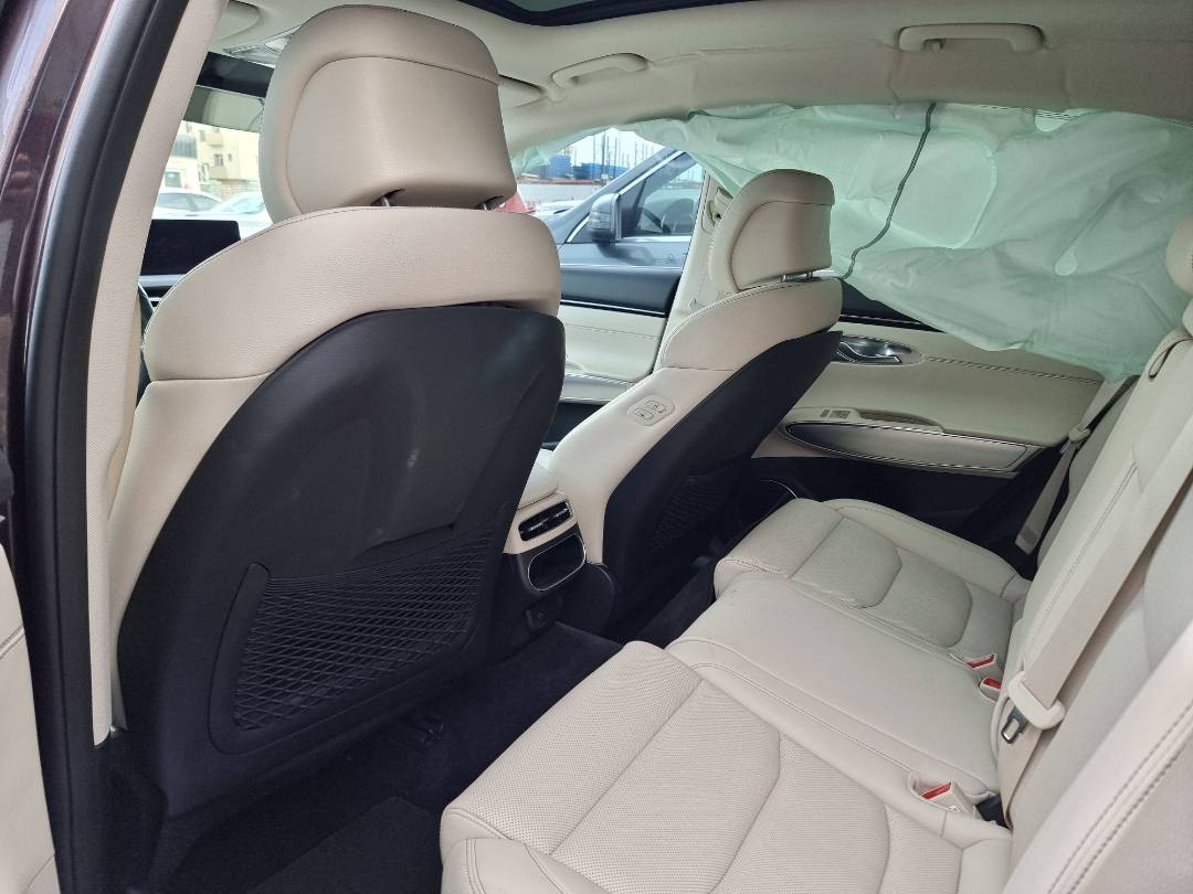 GENESIS GV70 2023 - Marhaba Auction Used Cars - Image 6