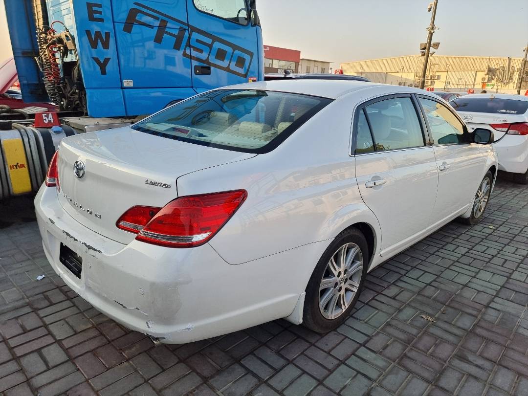 2007 TOYOTA AVALON — 157566 Miles — Lot 215487 — Ind. 12 - Marhaba Auctions Used Cars - Image 4