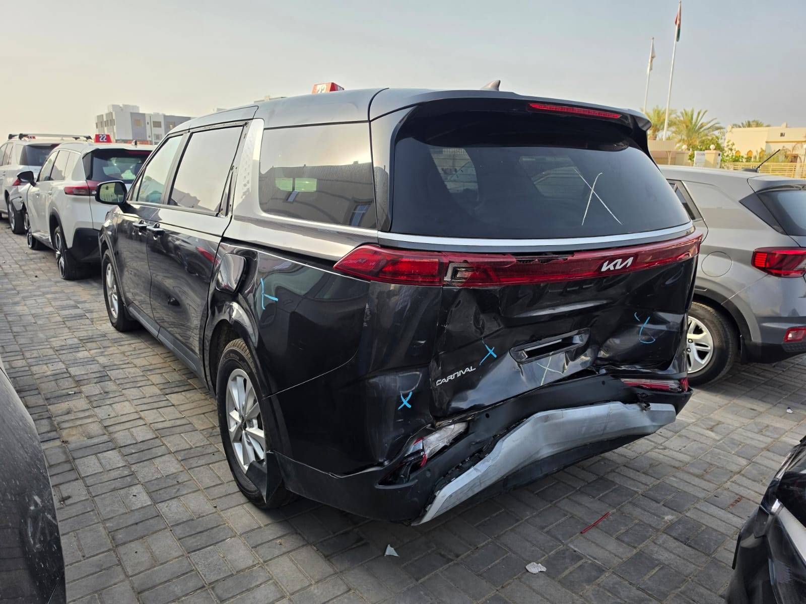 2023 KIA CARNIVAL LX — 80232 Miles — Lot 99906775 - Marhaba Auctions Used Cars - Image 5