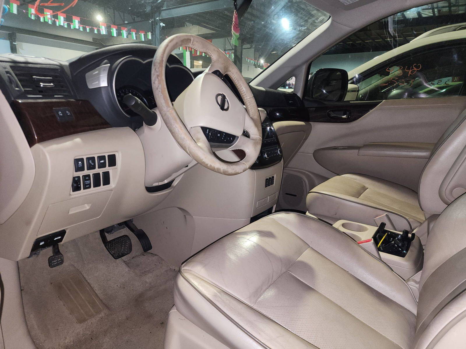 2013 NISSAN QUEST — 141710 Miles — Lot 43297443 — Al Quoz - Marhaba Auctions Used Cars - Image 10