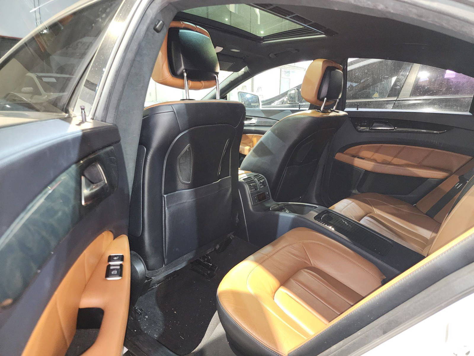 2013 MERCEDES BENZ CLS 550 — 181568 KM — Lot 51203465 — Souq - Marhaba Auctions Used Cars - Image 7