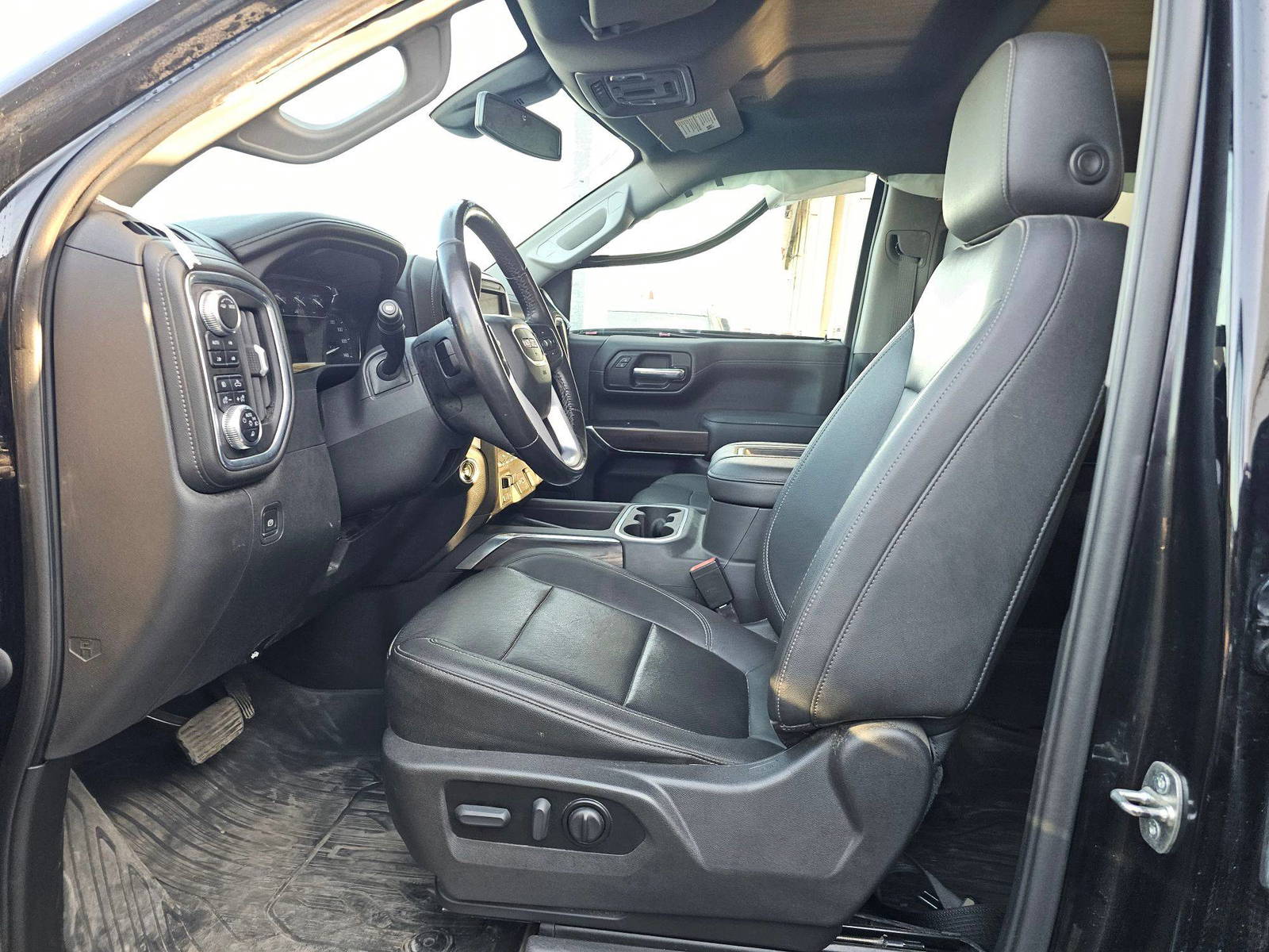 2022 GMC SIERRA — sold — 39017 Miles — Lot 4NG109307 — Souq - Marhaba Auctions Used Cars - Image 7