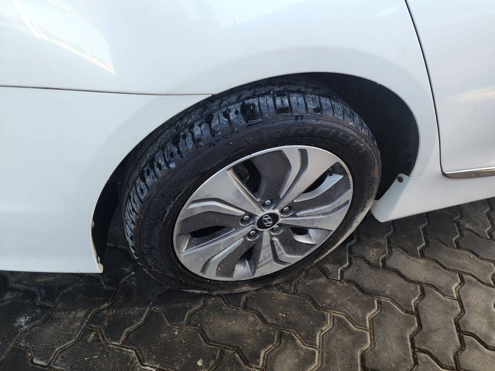 2013 HYUNDAI SONATA — 204348 Miles — Lot 69786733 - Marhaba Auctions Used Cars - Image 4