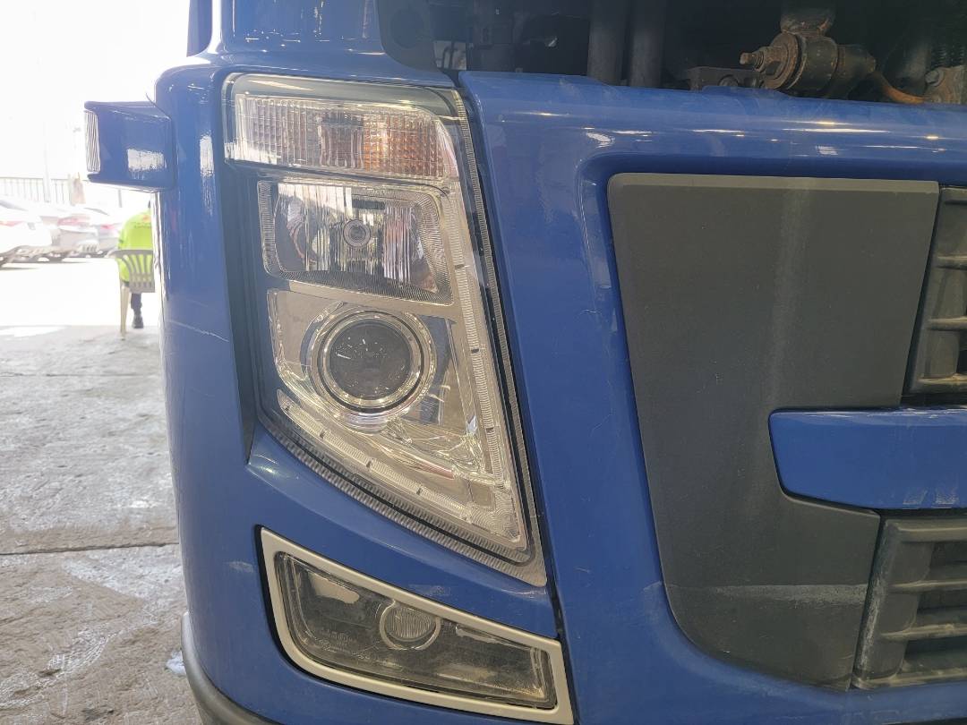 2011 VOLVO FH-Series — 970885 KM — Lot 601852 - Marhaba Auctions Used Cars - Image 4