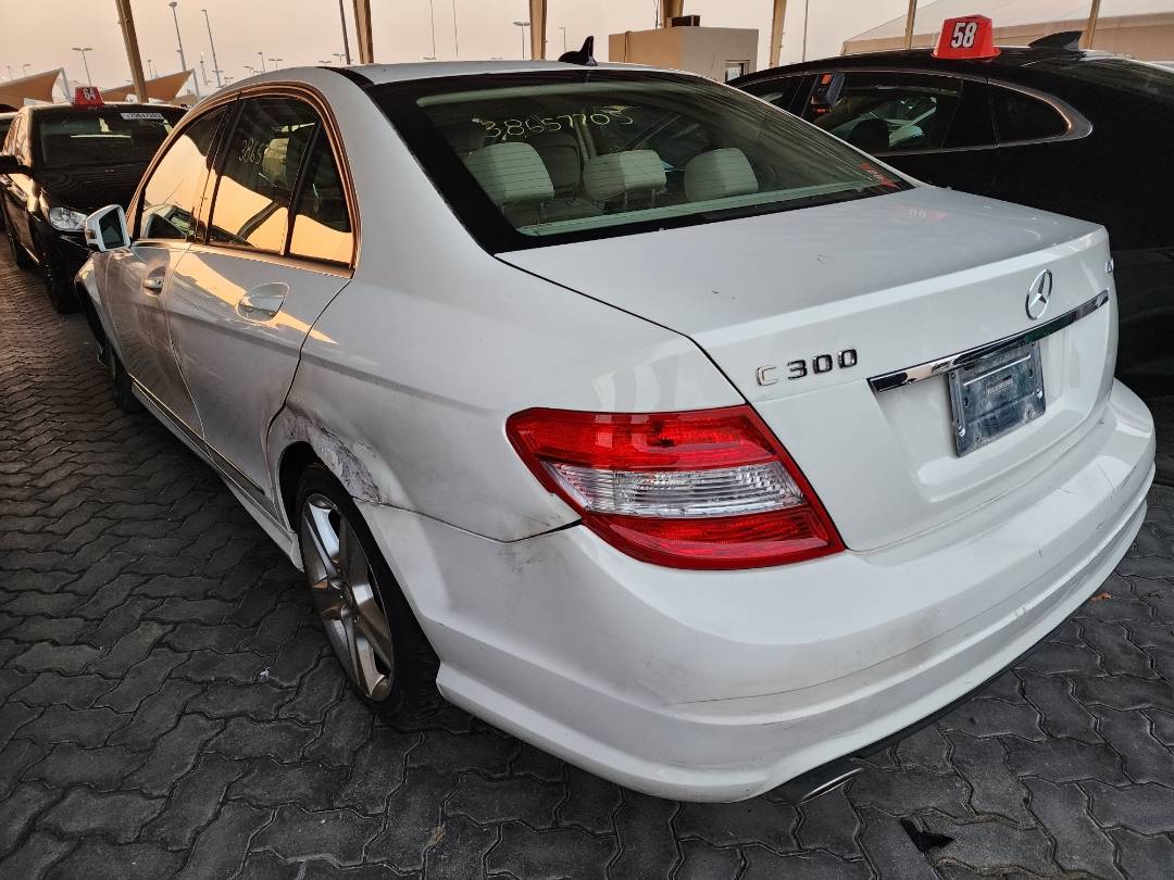 2010 MERCEDES BENZ C300 — 92557 Miles — Lot 38657705 - Marhaba Auctions Used Cars - Image 11