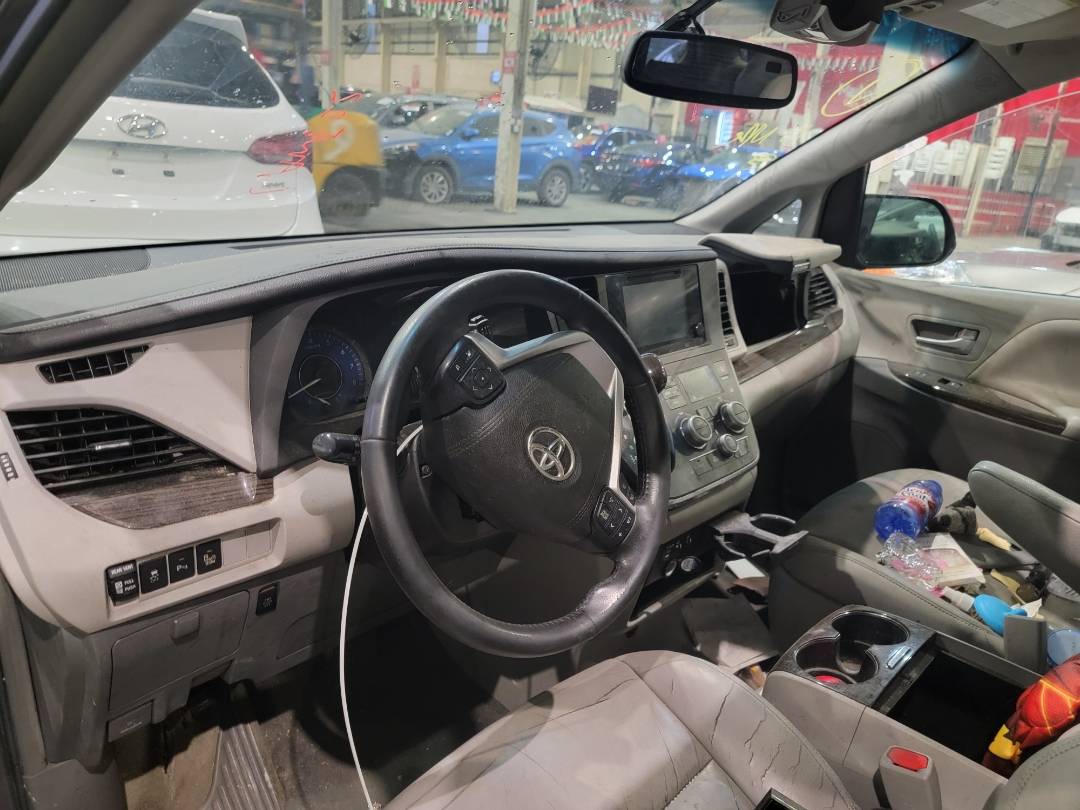 2015 TOYOTA SIENNA — 207787 Miles — Lot S686664 — Main - Marhaba Auctions Used Cars - Image 6