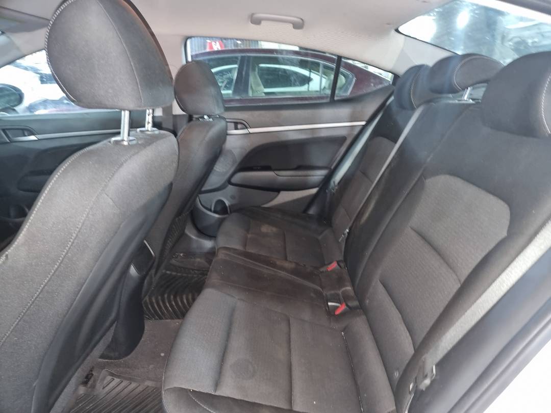 2018 HYUNDAI ELANTRA — 243040 KM — Lot 215478 — Ind. 12 - Marhaba Auctions Used Cars - Image 6