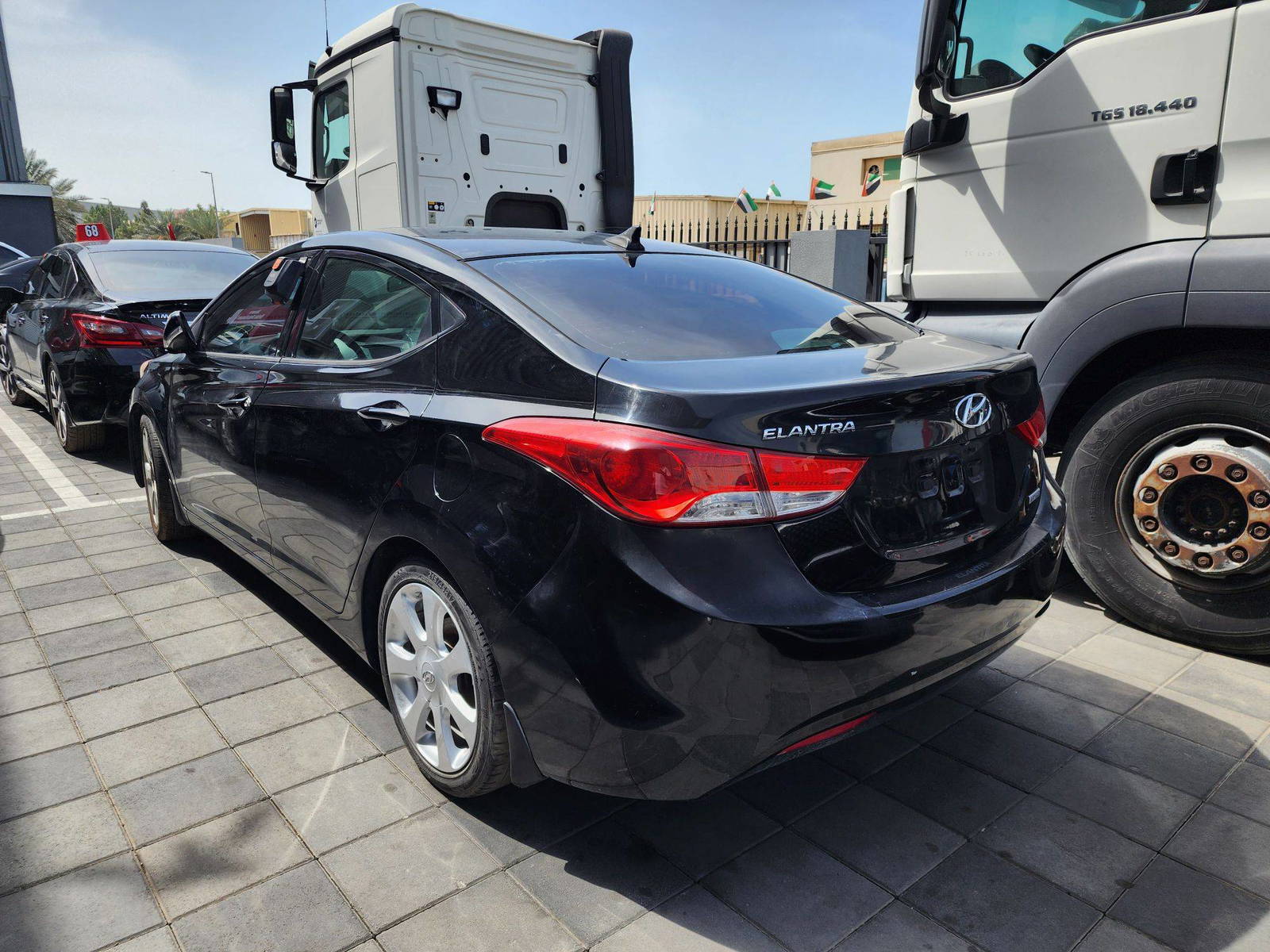 2013 HYUNDAI ELANTRA — 170847 Miles — Lot 81993994 — Al Quoz - Marhaba Auctions Used Cars - Image 9
